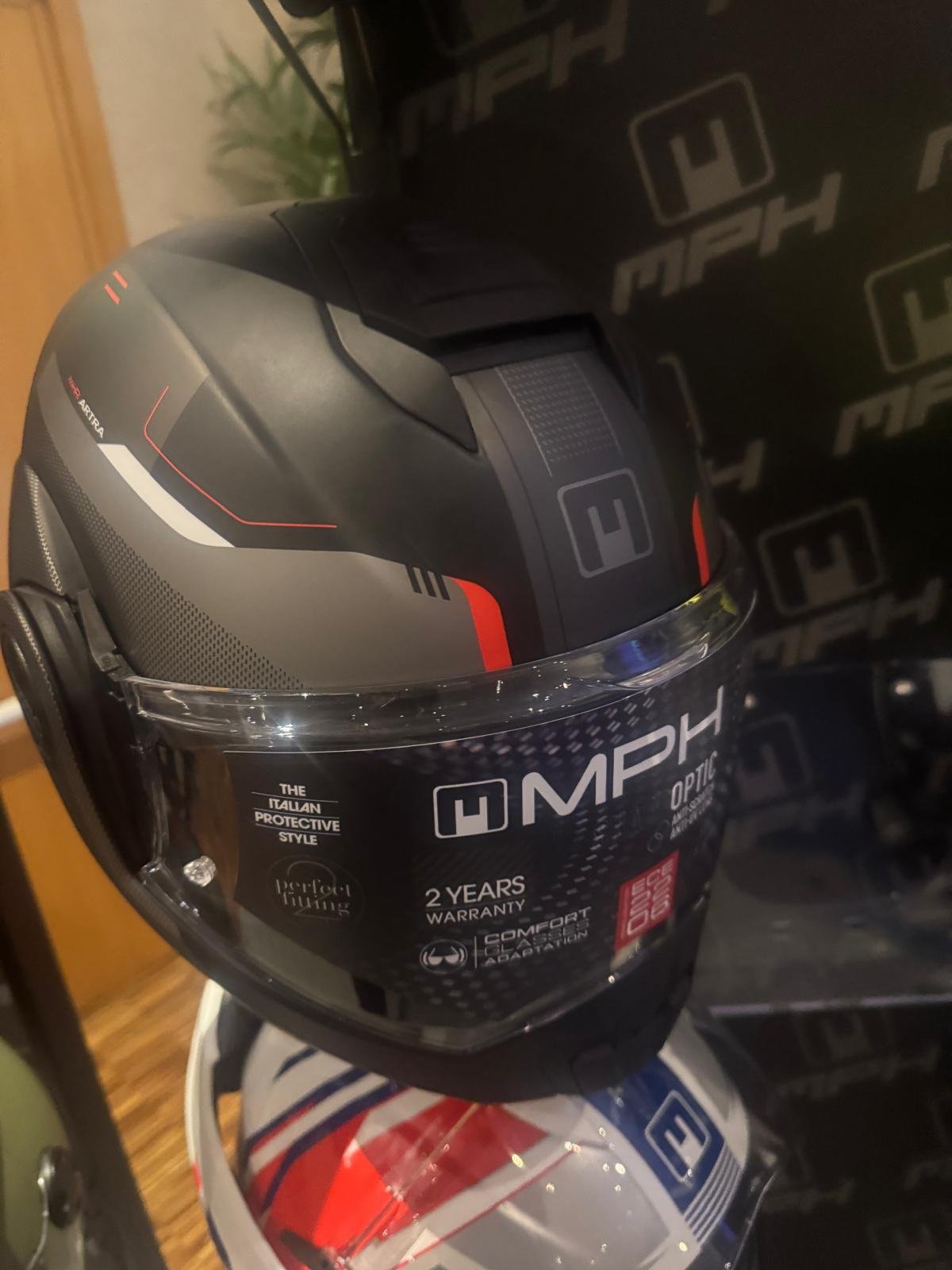 Casco Moto Modulare Reversibile MPH ARTRA Grafica Nero Titanio Rosso - immagine 3